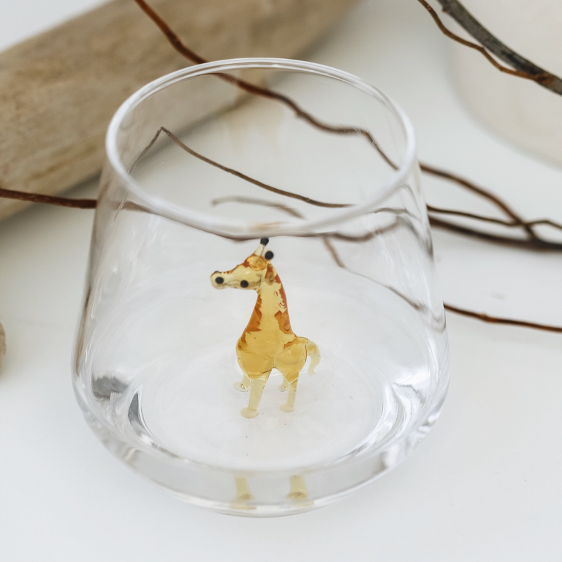 Glas mit Giraffe