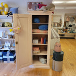 alter Kasten Vintage restauriert