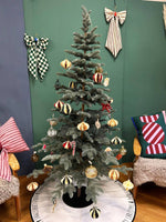 Weihnachtsschmuck Schleife im Karomuster grün