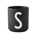 ABC Cups Schwarz - Design Letters