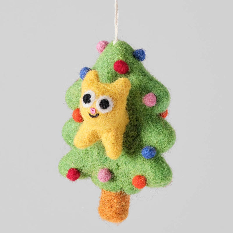 BOBBY Katze im Baum - hängender Filzanhänger