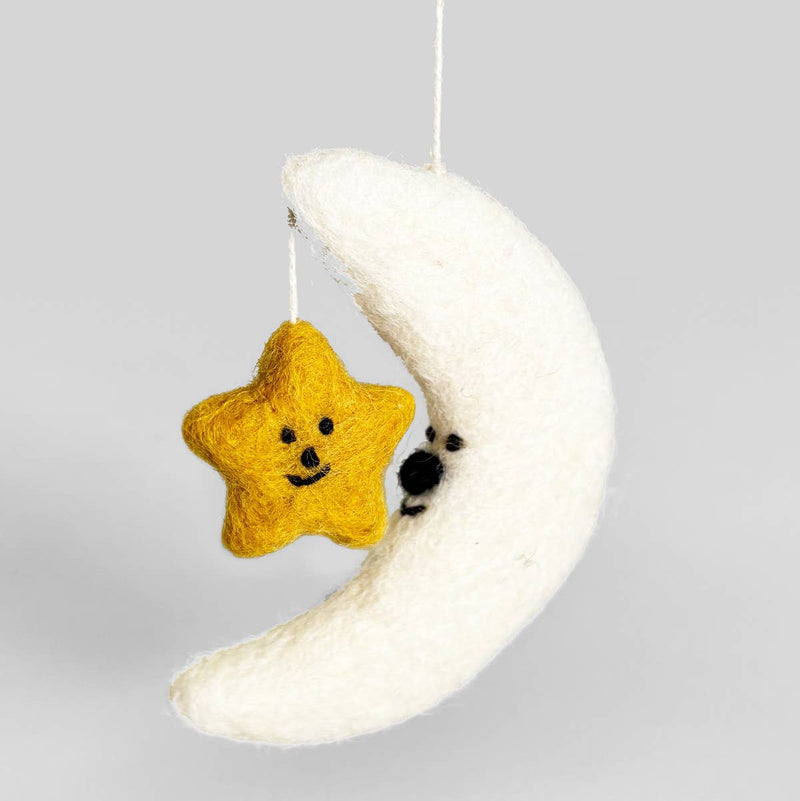 MOND & STERN - hängender Filzanhänger