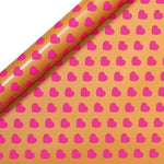 Geschenkpapier Rolle mit pinken Herzen