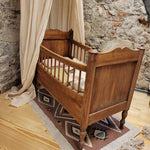 Französisches Babybett